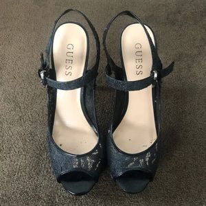 Super Cute! Woman’s Guess Heels 6.5